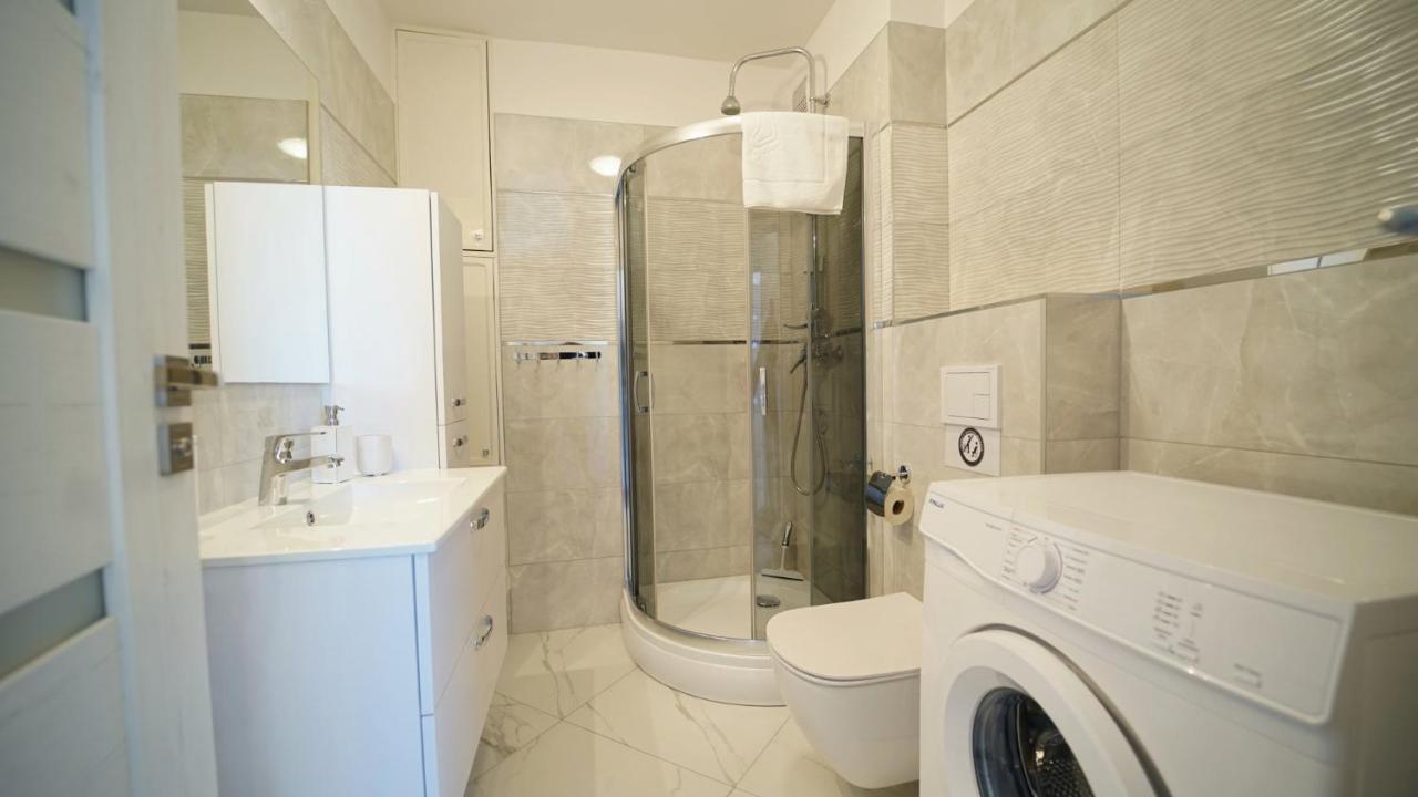 Apartamenty Every Sky Nadrzeczna 14 كارباش المظهر الخارجي الصورة