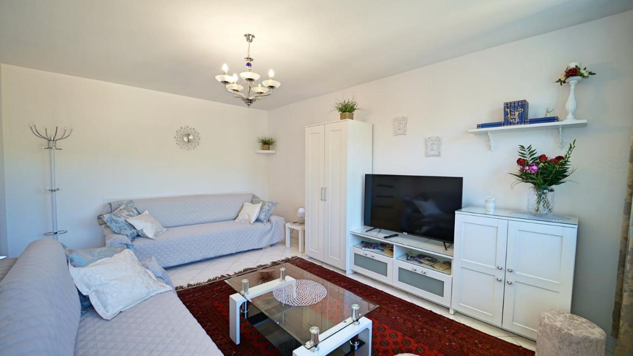 Apartamenty Every Sky Nadrzeczna 14 كارباش المظهر الخارجي الصورة
